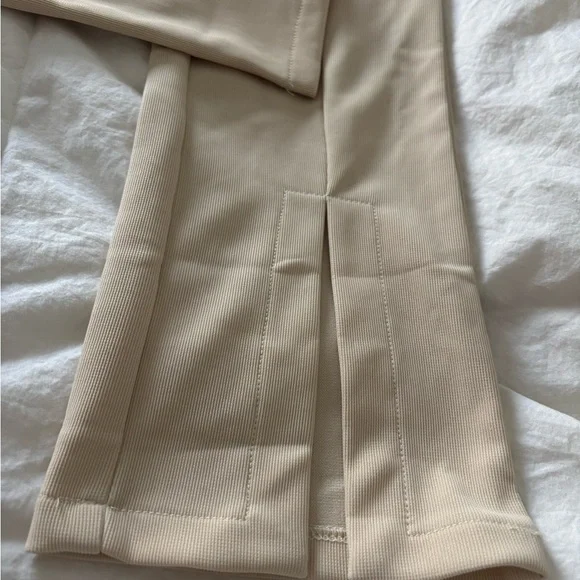 En Saison Cream High-Waisted Trousers - Picture 2 of 4
